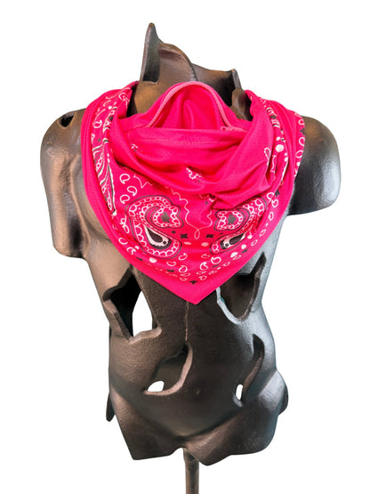 Fuchsia Stash Bandana worn with the front pocket opening visible